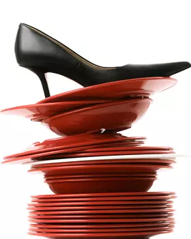 Средние туфли с острым мысом черного цвета