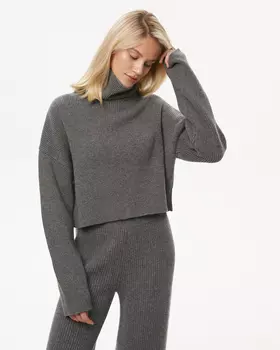 Свитер укороченный графитового цвета