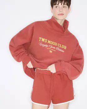 Толстовка с принтом винтажного красного цвета