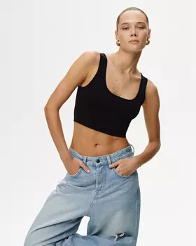 Топ черного цвета