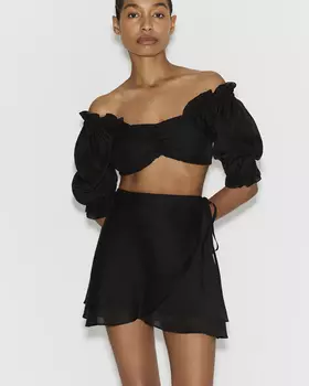 Топ черного цвета