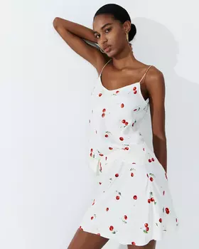 Топ из вискозы с принтом белого цвета