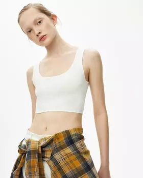 Топ молочного цвета