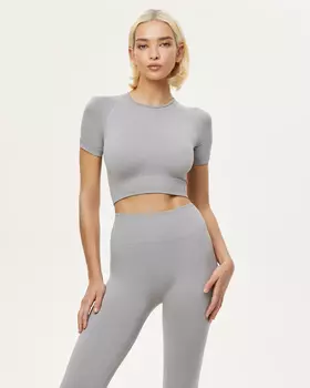 Топ с коротким рукавом серого цвета