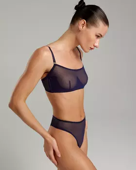 Трусы бразилиана синего цвета