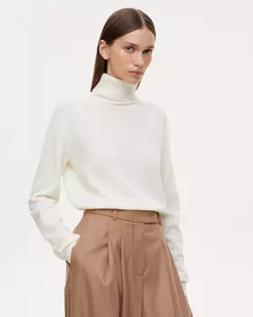 Водолазка из кашемира молочного цвета