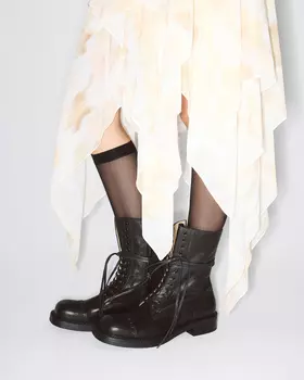 Высокие ботинки черного цвета