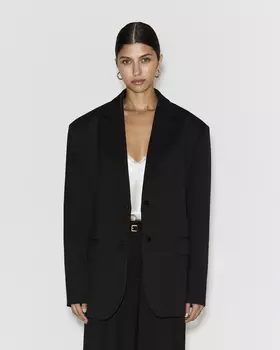 Жакет черного цвета