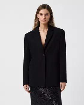 Жакет приталенный черного цвета