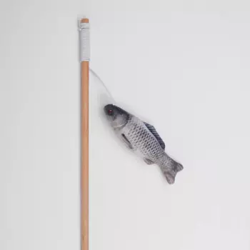 Pet hobby Игрушка-дразнилка для кошек Карп серебристый с кошачьей мятой, валерианой и погремушкой, 11х3,5х2,3 см, удочка 40 см