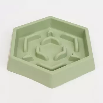 Petmax Миска для медленного кормления кошек и собак, 21,5х19х3,5 см, зеленая