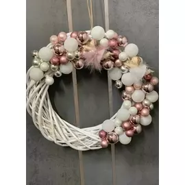 Новогодний венок в нежных цветах!