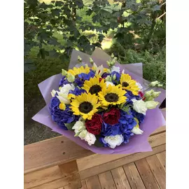 Яркий букет основанный на контрастах