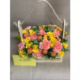 Ящик в желтом цвете