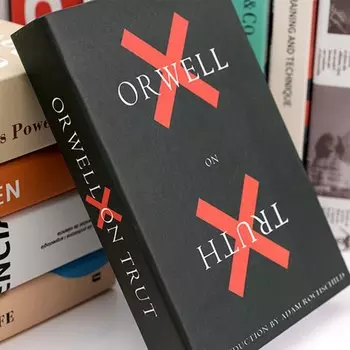 Муляжи книг для интерьера