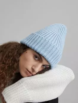 Шапка-бини крупной вязки, голубой