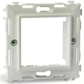 DKC Brava Белый Каркас одноместный RAL9010 2 мод