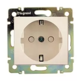 Legrand DIY Valena Крем Розетка 1-ая с/з с защитными шторками