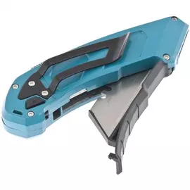 нож 130 мм, алюм.корпус, выдв.трапец.лезвие 18 мм(sk-5), клипса для ремня, 4 лезвия gross 78899