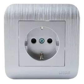 розетка 1-ая с/з серебро с рифленой рамкой, 250в 16а luxar deco 10.025.03