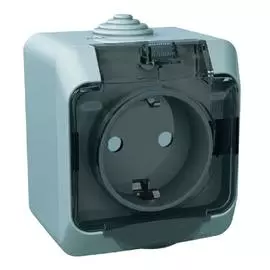 SE Этюд наруж Серая Розетка 1-ая с/з с крышкой, с защитными шторками IP44
