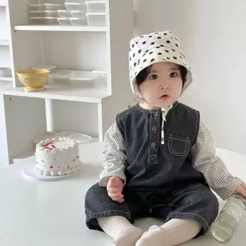 2025 Autumn New Baby Sleeveless Jumpsuit Infant Girls Loose Letter Overalls Denim Strap Pants Boys Casual Trousers Kids Clothes