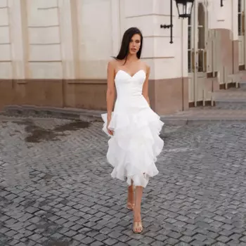 2025 Modern Mermaid Satin Wedding Dress Sleeveless Sexy Sweetheart Open Back Illusion Bridal Dress Simple Mid-calf Customized