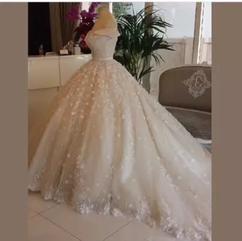 2025 new drop shipping Elegant Sweetheart Cap Sleeve ball gown Flower Court Train Puffy Luxury custom made Wedding Dresses