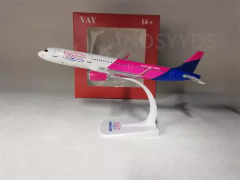Статуэтка самолета WIZZ AIR A321/A321neo