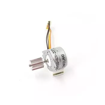 Шаговый двигатель NMB PM15S-020-ZCF5 15 мм 28 Ом 18 градусов