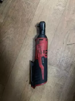 Аккумуляторная трещотка Milwaukee 2457-20 M12 12 В 3/8 дюйма (только для инструмента), б/у