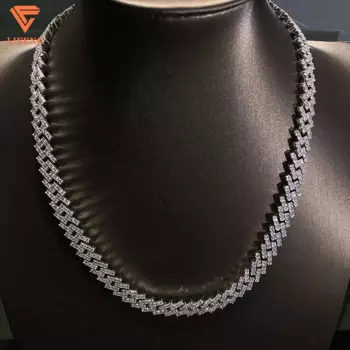 Цепочка кубинская из серебра 925 пробы, с муассанитом