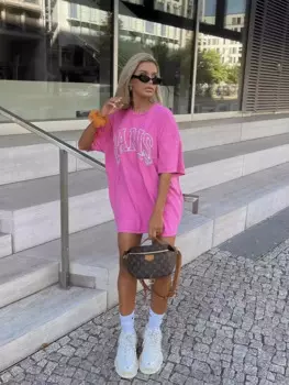 Футболка женская с коротким рукавом и надписью «Pink»