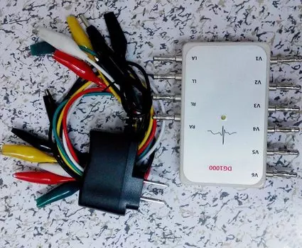 Генератор ЭКГ сигнала DG1000