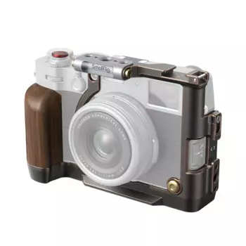 Клетка SmallRig «Ретро» для FUJIFILM X100VI с деревянной рукояткой, встроенная БЫСТРОРАЗЪЕМНАЯ пластина Arca-Swiss для штатива типа Arca 4557