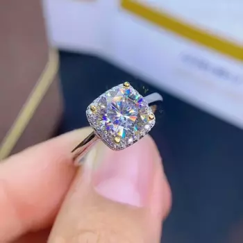 Кольцо обручальное женское из серебра 925 пробы, 8 х8 мм