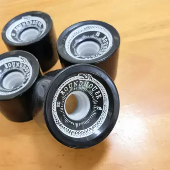 Колеса для скейтборда Land Surf, 69 мм, 66 мм, 78 А, 66 мм, 80 А, 90% отскок, черный, белый цвет, колеса из искусственной кожи для лонгборда, змеиный дизайн