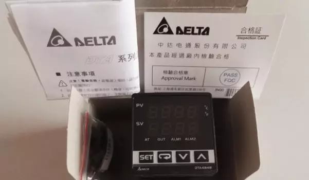 Контроллер температуры Delta DTA4848R0, в коробке