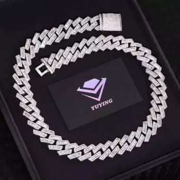 Кубинская цепочка из серебра 925 пробы с муассанитом