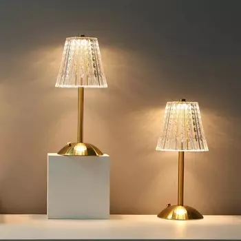 Настольная декоративная лампа Tri-Tone LED