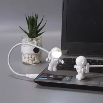 Оригинальный светодиодный ночник в виде астронавта, Портативная USB-лампа для компьютера, ноутбука, лампа для чтения, домашний декор, подарок для детей