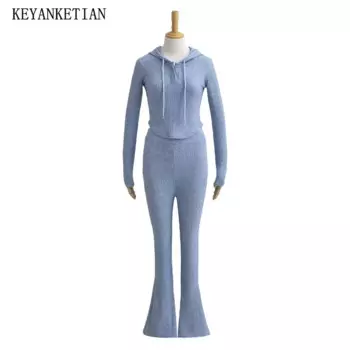 Осенний Новый женский вязаный костюм KEYANKETIAN, стильная короткая шапка, свитер с воротником, трикотажные штаны с высокой талией и колокольчиком, женские брюки из двух частей