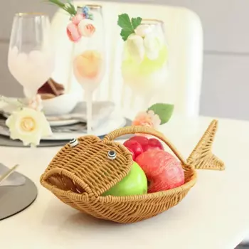 Плетеная корзина из ротанга ручной работы в форме рыбы для хранения закусок воды и фруктов