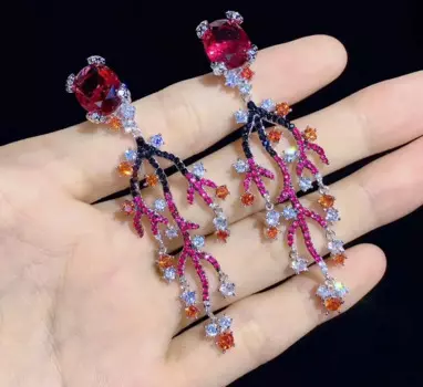 Серьги женские из серебра 925 пробы с фианитами