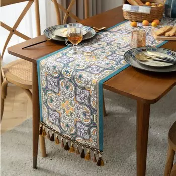 Скатерть-дорожка Jacquard из полиэстера
