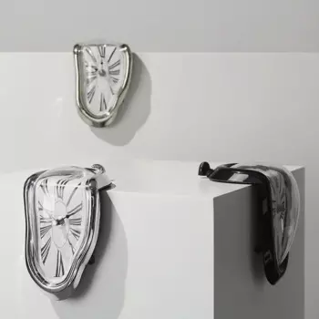 Настенные часы в стиле Salvador Dali