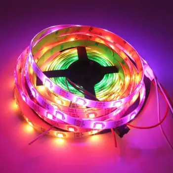 Светодиодная ленсветильник WS2812B 5 в RGB 5050 SMD 30 светодиодов/м с 30 встроенными микросхемами WS2811, 5 м/рулон, белая печатная плата, водонепроницаемое силиконовое покрытие IP65