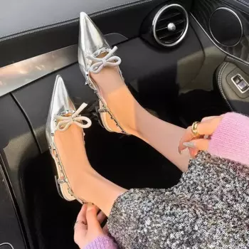 Туфли-лодочки с заклепками Zapatos Para Damas En Oferta Женские туфли с узлом-бабочкой Разноцветные босоножки на каблуке с открытой пяткой Tacones Para Mujer