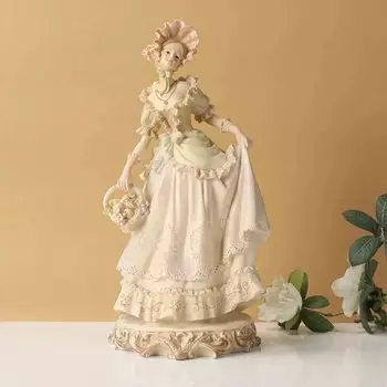 Викторианская статуэтка из канифоли