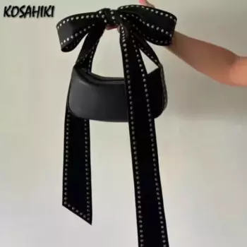Женская сумка на плечо, с заклепками и бантом
